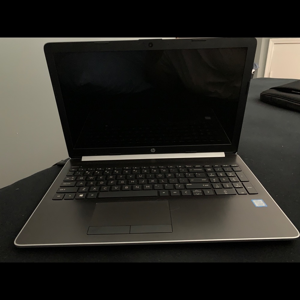 Touchscreen includes: charger case and mouse